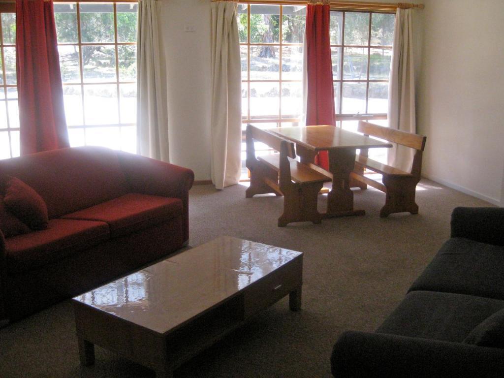 The View On Grossmans Motel Torquay Room photo